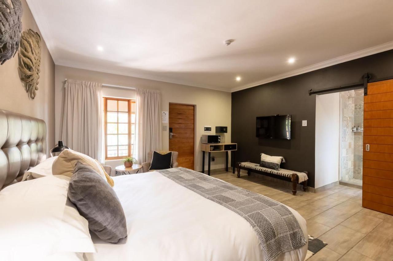 Lowveld Living Guesthouse Mbombela Екстериор снимка