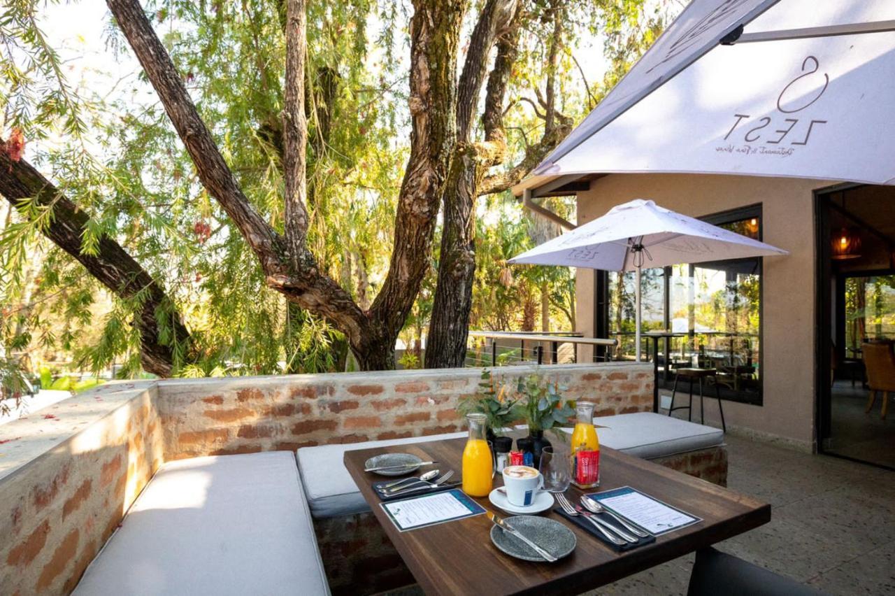Lowveld Living Guesthouse Mbombela Екстериор снимка